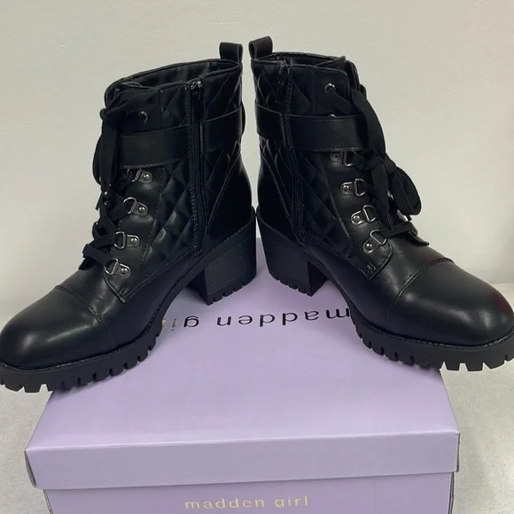Brand new with box Women’s Madden Girl Black Harlow Combat Boots. Size is 9.5. - Picture 6 of 16